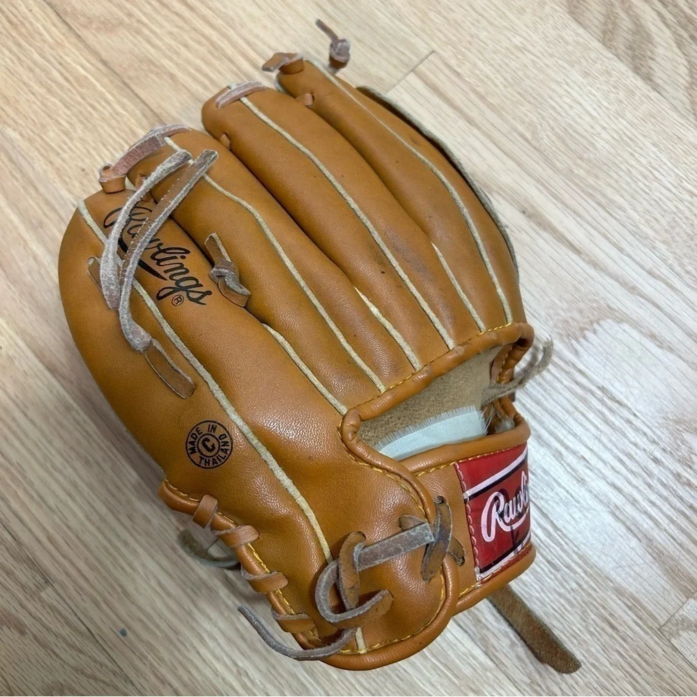 Rawlings RBG108 10 Inch Right Handed Baseball Glove Tan Carl Ripken Jr.